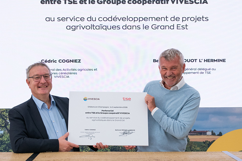 Cédric Cogniez, directeur général des activités agricoles et filières céréalières de VIVESCIA, et Bertrand Drouot-l’Hermine, directeur général délégué au développement de TSE lors de la 80e Foire de Châlons ©axel-coeuret